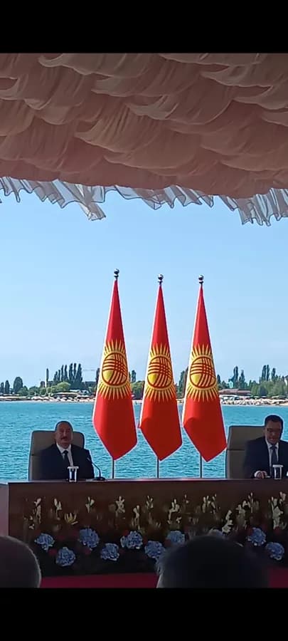 Кыргызстан и Азербайджан подписали договор о союзнических отношениях